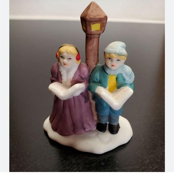 Department 56 Dickens Village – Figurines (lot of 12)  - $60 - Picture 3 of 16